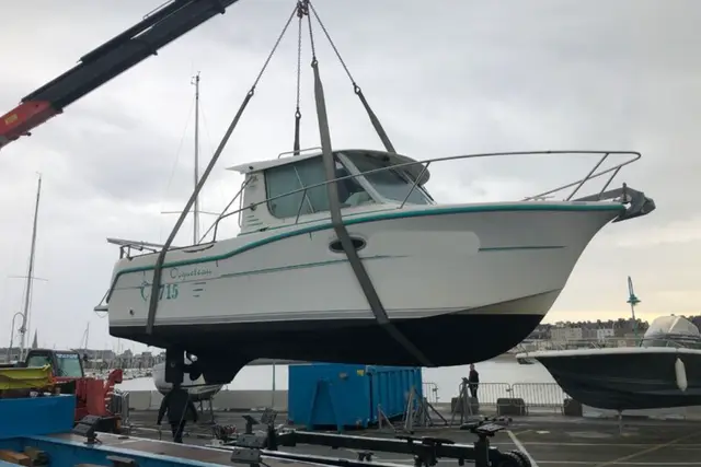 Expertise de préachat de cette vedette Ocqueteau 715 in board motorisée avec un D3 Volvo Penta